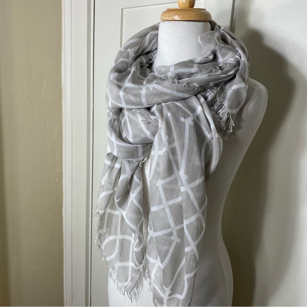 Naturally Knotty 100% Modal Gray White Lightweight Short Fringe Scarf